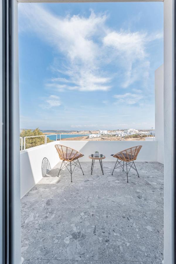 Paros Cape Suites Náousa Exteriör bild